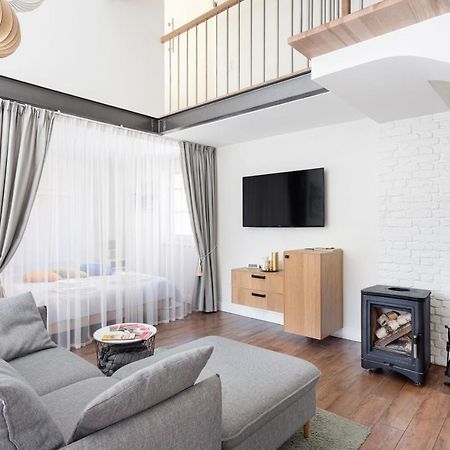 3 Bedroom Apartment 24H Self Check In, Free Parking, Ac, Fireplace Wilno Zewnętrze zdjęcie